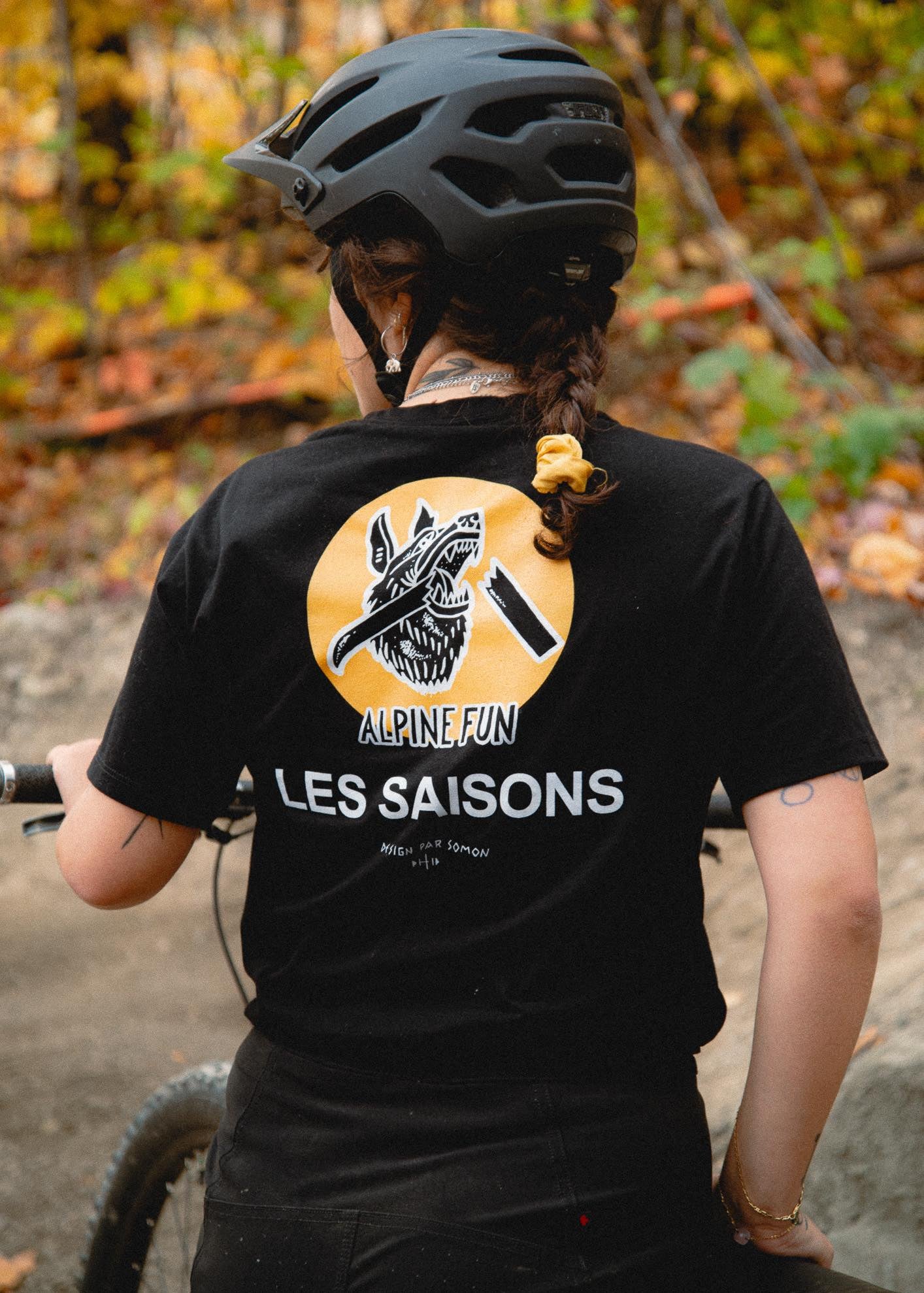 Alpine Fun T-Shirt, Sömon, Upcycled, Made in Quebec, black shirt with unique art design, Unisex fit for comfortable wear, Mix of polyester and cotton, hiking, biking, running, Les Saisons