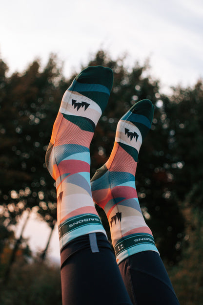 active running biking socks with mountain patterns, geometrical, les saisons