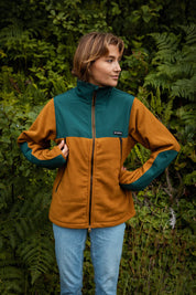 Fleece Polar Zip Up, Recycled Polyester Adjustable, unisex, straight cut, orange and green, pockets, Nylon Patch, Ethically made, Canada, China, Soft and comfortable, Les Saisons